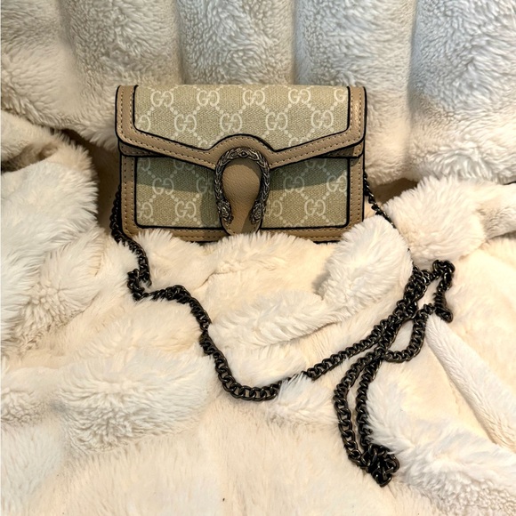 White Gucci Super Mini Dionysus - Picture 1 of 3